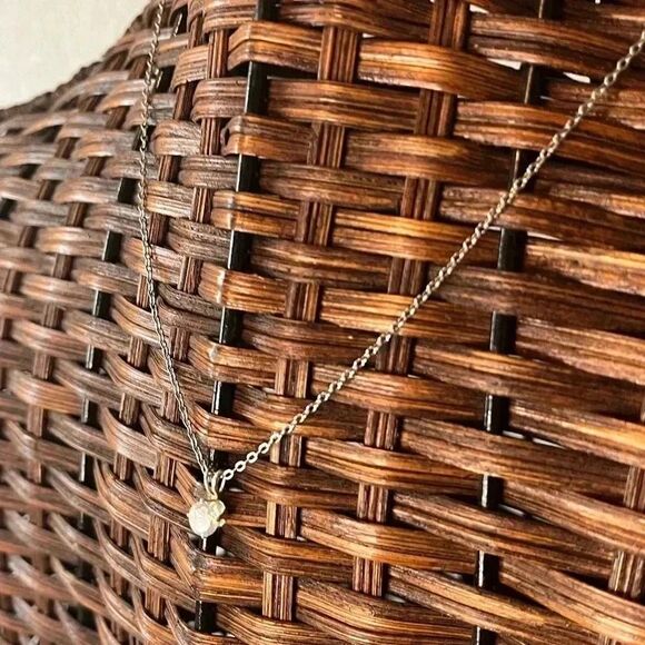 Beautiful large CZ pendant necklace on silver tone chain - Picture 5 of 8